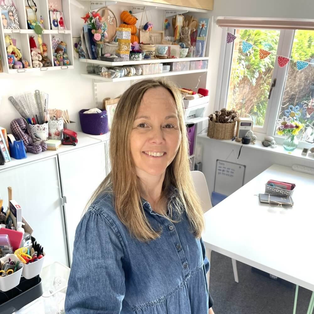 VINTAGE STYLE PAPER DECORATIONS with Nicki Gunn, Daisy’s 60 minute